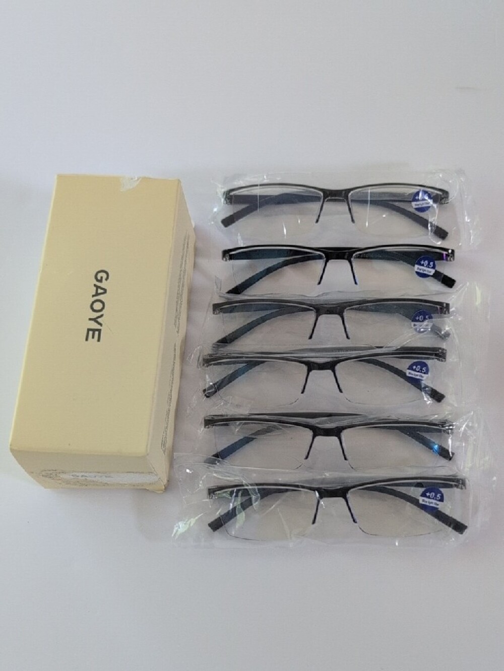GAOYE Box Of (6) Reading Glasses Strength + 0.5 Blue Light Filter